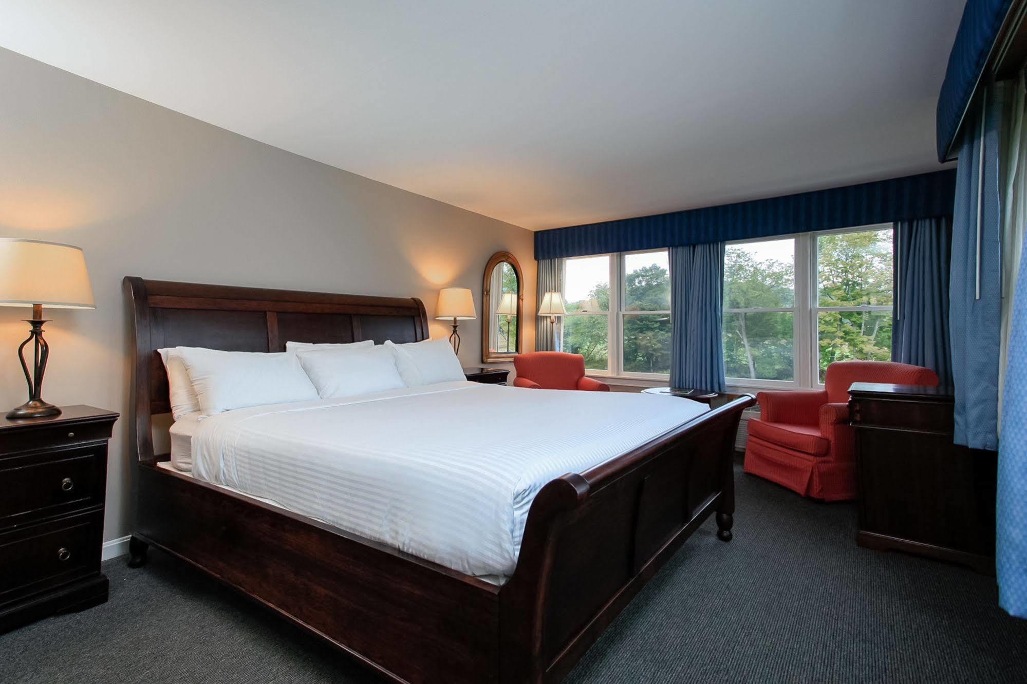 The Shire Woodstock Hotell Exteriör bild