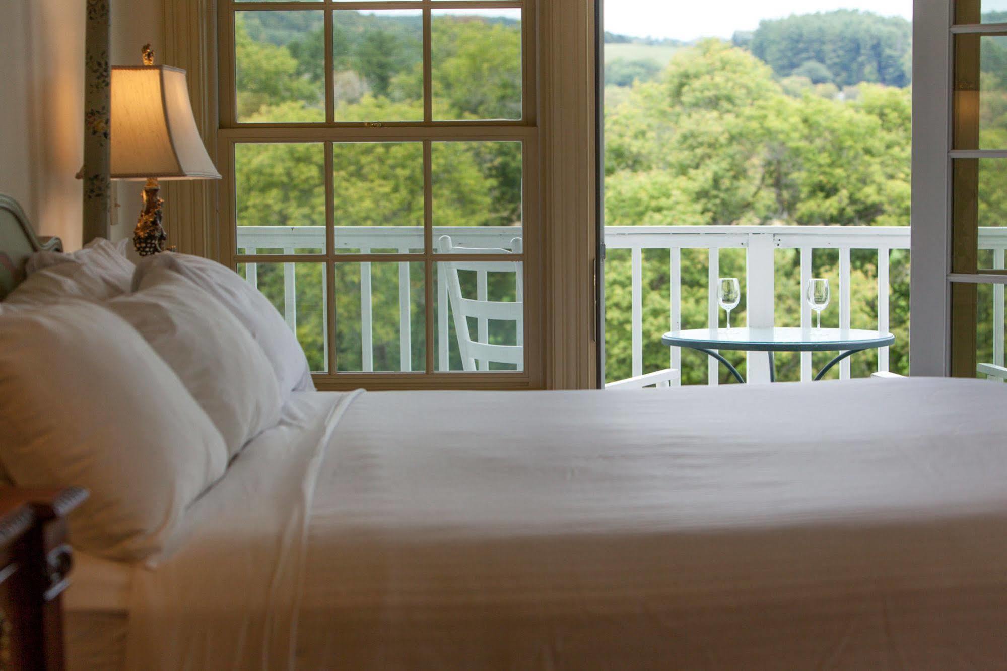 The Shire Woodstock Hotell Exteriör bild